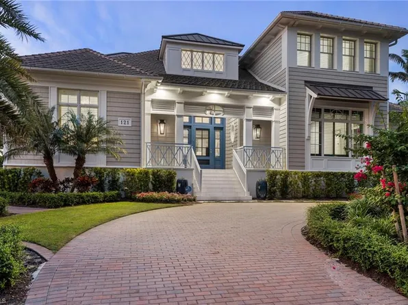 121 3rd AVE N, NAPLES, FL 34102
