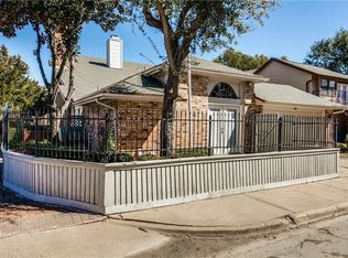 904 Liberty Ct, Dallas, TX 75204