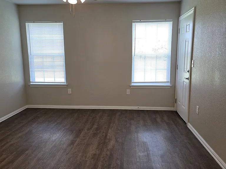 509 E McCurtain Ave #509 — Photo 7