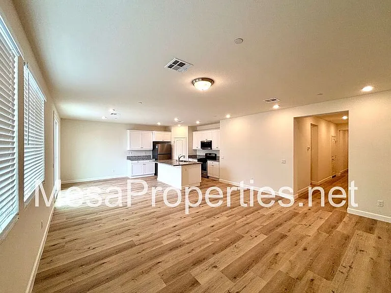 12594 Ava Loma St — Photo 9