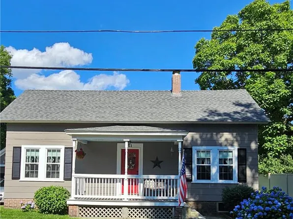 41 Casino Ave, Burrillville, RI 02839