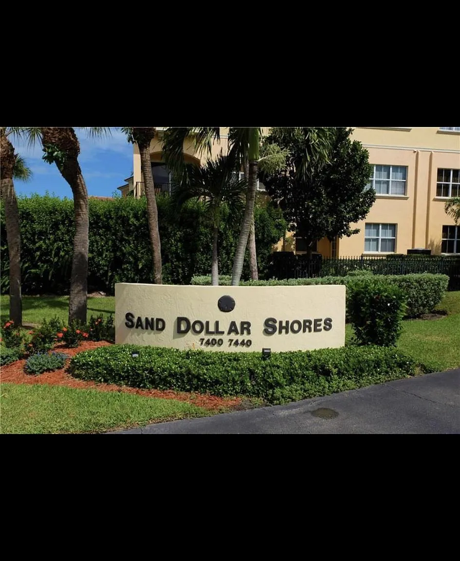 7440 S Ocean Dr — Photo 1