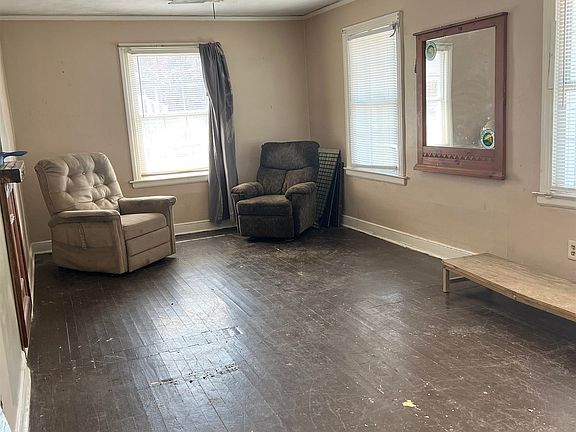 2nd image of 3534 Vernon Ave