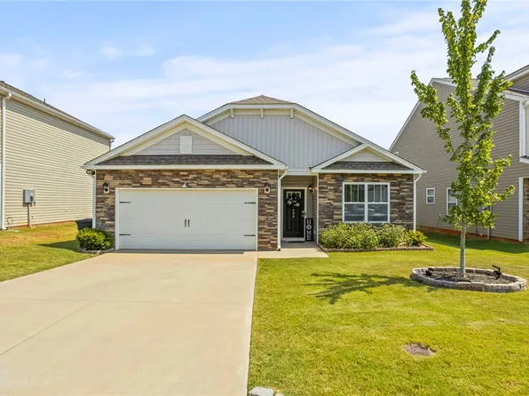 808 Longhorn Dr, Piedmont, SC 29673