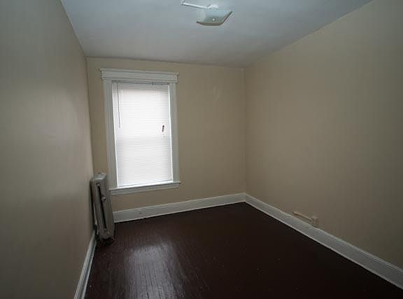 4th image of 26-28 Elizabeth Ave #4B