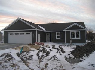 959 Underwood St, Essexville, MI 48732