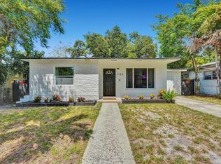 124 SW 7th Ter, Hallandale, FL 33009