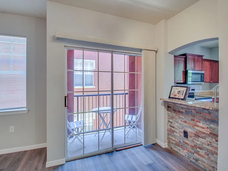 107 Vista Verdi Cir #213 — Photo 7