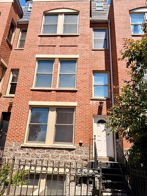 Building Photo - 1116 K St SE