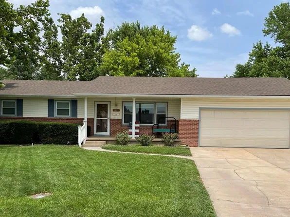 2916 27th St, Great Bend, KS 67530