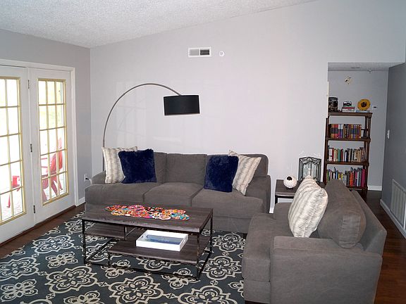 3rd image of 3410 Country Stone Manor Dr APT D