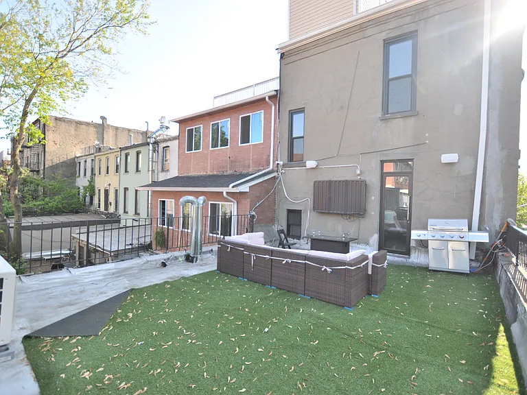216 Madison St #1F — Photo 8
