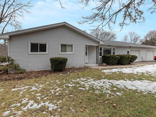 6917 Pats Cir, Rockford, IL 61102