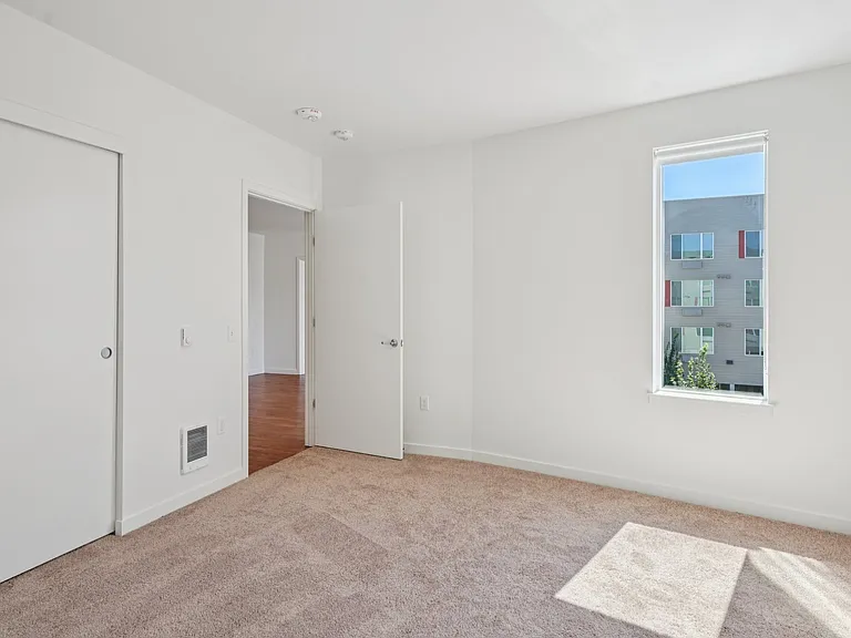 Hana Apartments — Photo 31