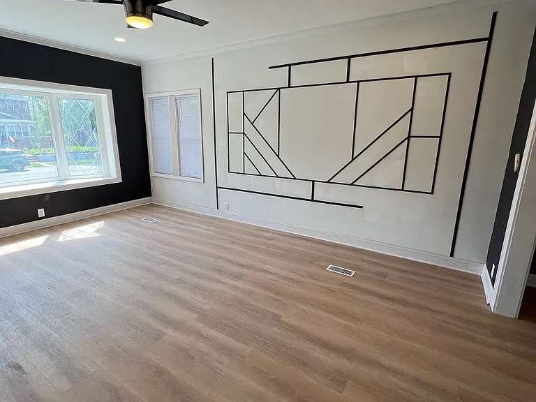 402 Lincoln St — Photo 2
