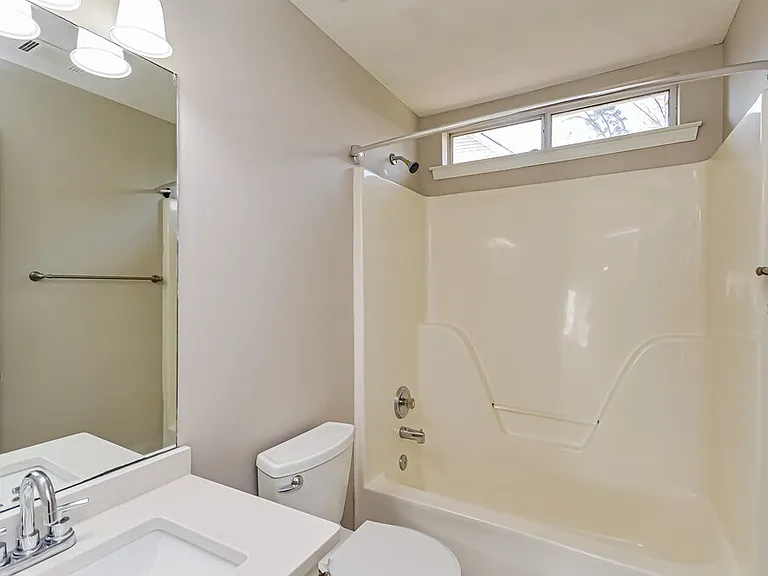 115 Syracuse Ln — Photo 15