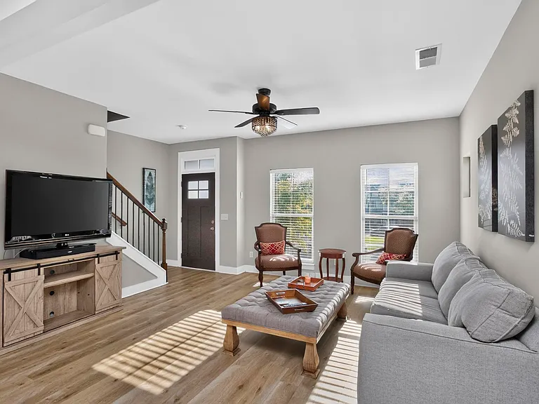 1525 White Tip Ln — Photo 10