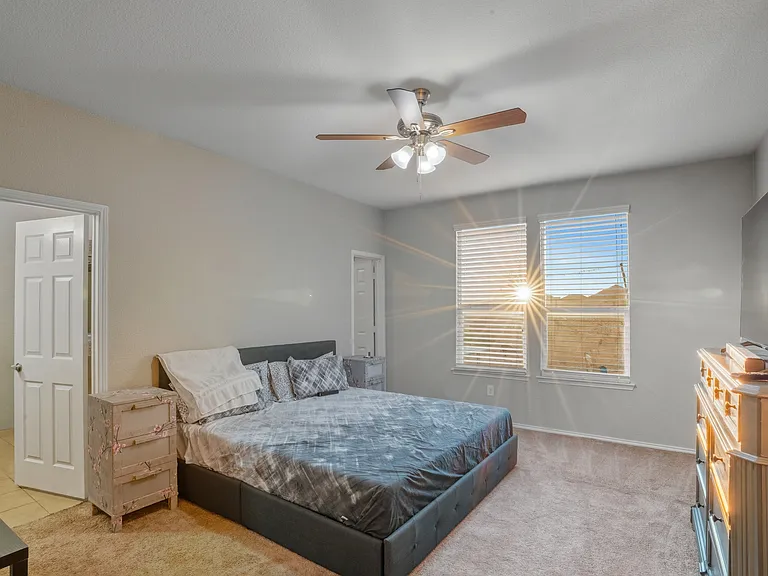 8101 Kurgan Trl — Photo 18