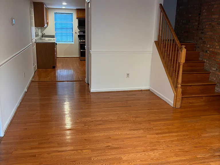 1005 S Kenwood Ave #A — Photo 2