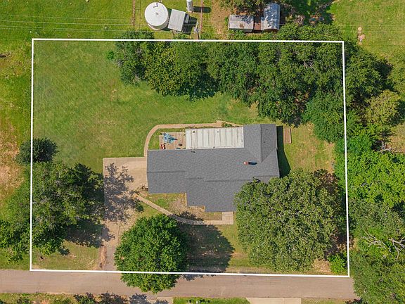 2nd image of 176 Golf Rd