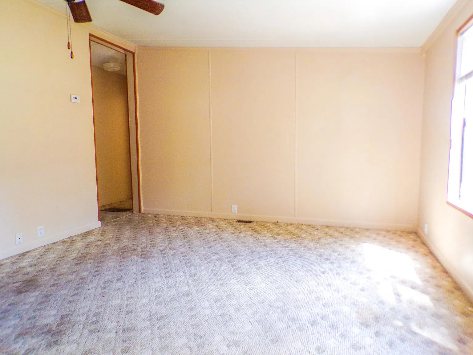 3 bed, 1056 sqft, $1,300 — Photo 3