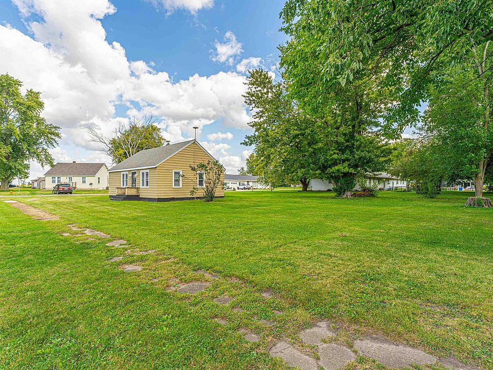 208 N Maple St, Armington, IL 61721 Zillow