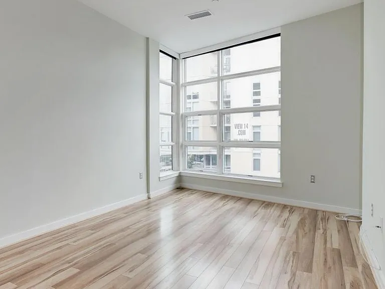 1350 Florida Ave NW — Photo 6