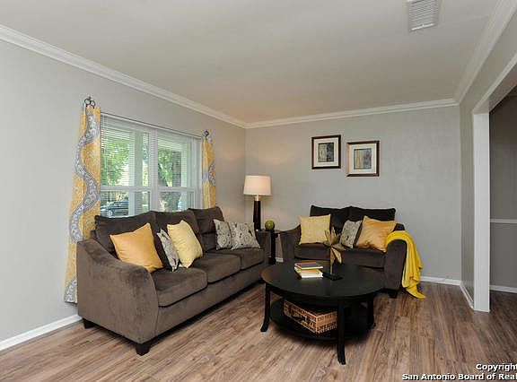 5th image of 4423 Sun Vista Ln