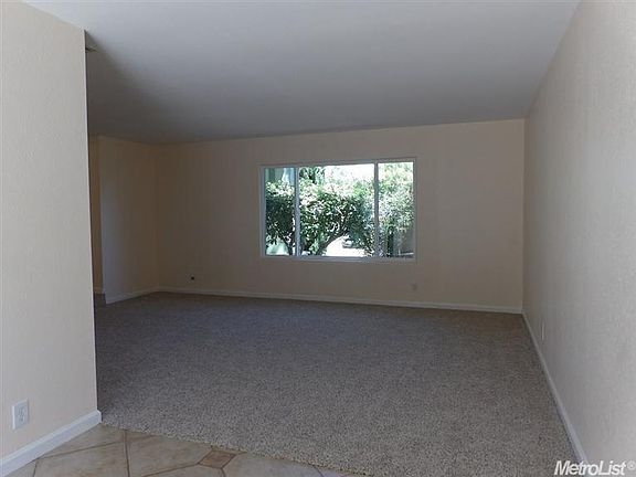4th image of 8220 Canyon Oak Dr