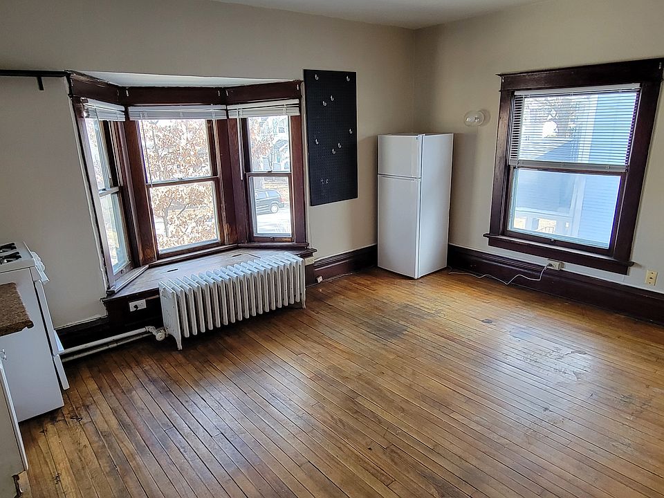 1st image of 925 Burnett Ave Unit 5