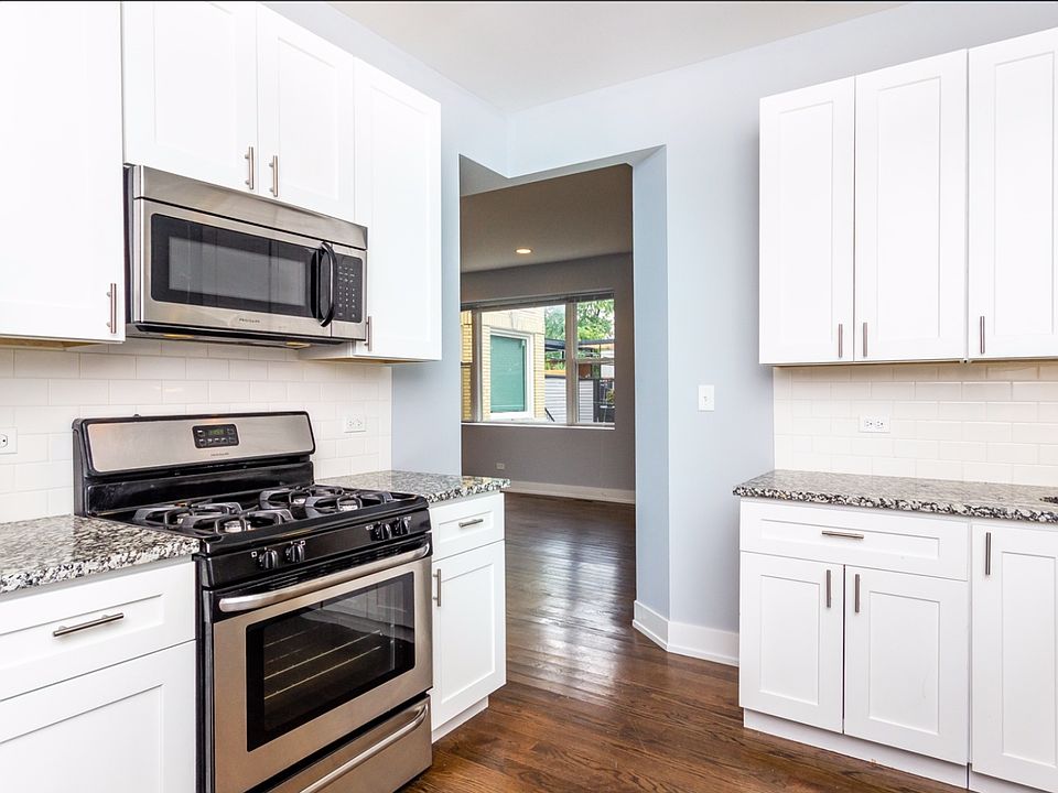 1st image of 2643 N Washtenaw Ave APT 1M