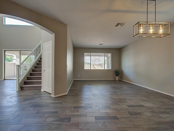 5th image of 4406 W Powell Dr