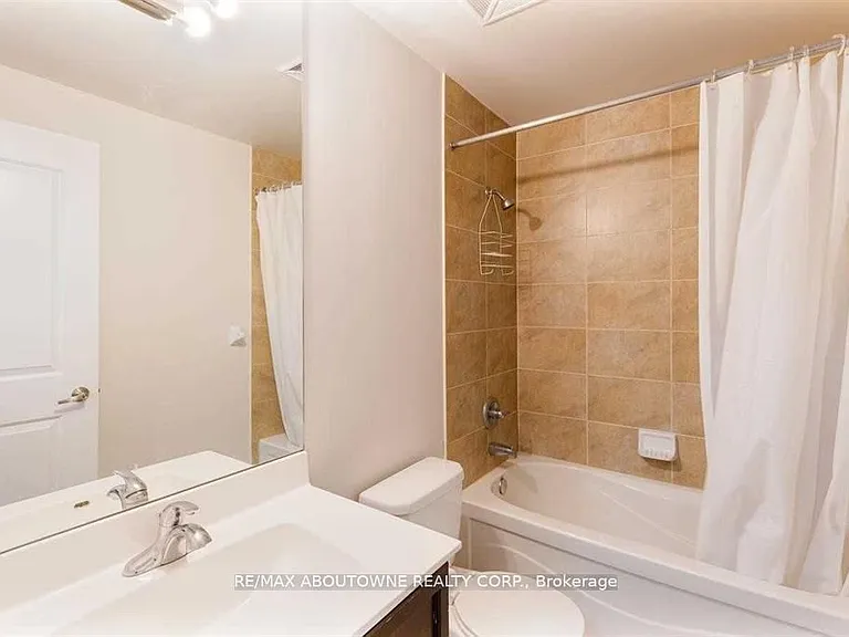 330 Burnhamthorpe Rd W #2303 — Photo 7