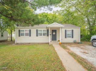 611 S Forest Ave, Joplin, MO 64801