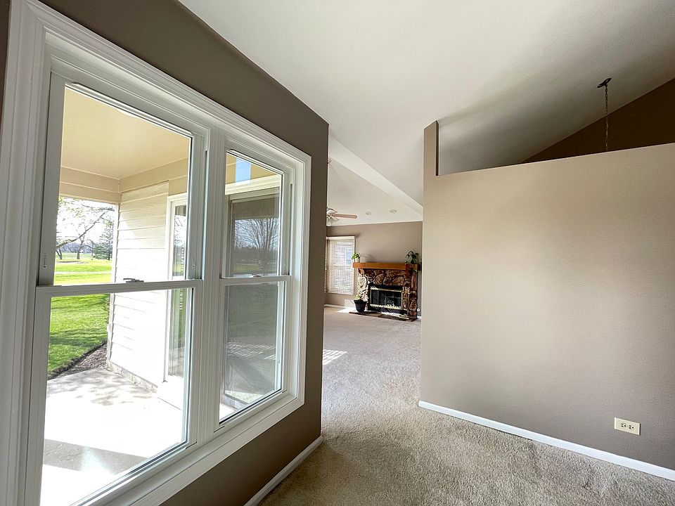 2nd image of 485 Banyan Tree Ln