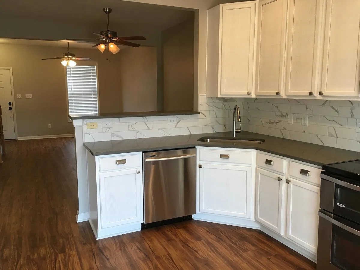 3 bed, 3.5 bath, 1728 sqft, $2,150 — Photo 3