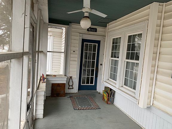 4th image of 202 E Wilbur St