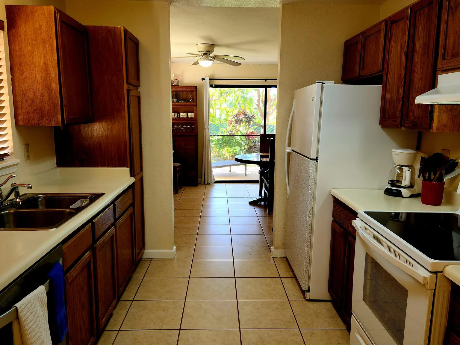 3 bed, 1600 sqft, $3,000 — Photo 3