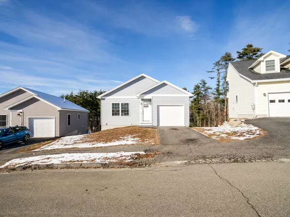 33 Village Circle, Augusta, ME 04330