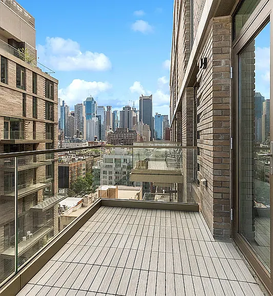 505 W 43rd St #12H — Photo 4