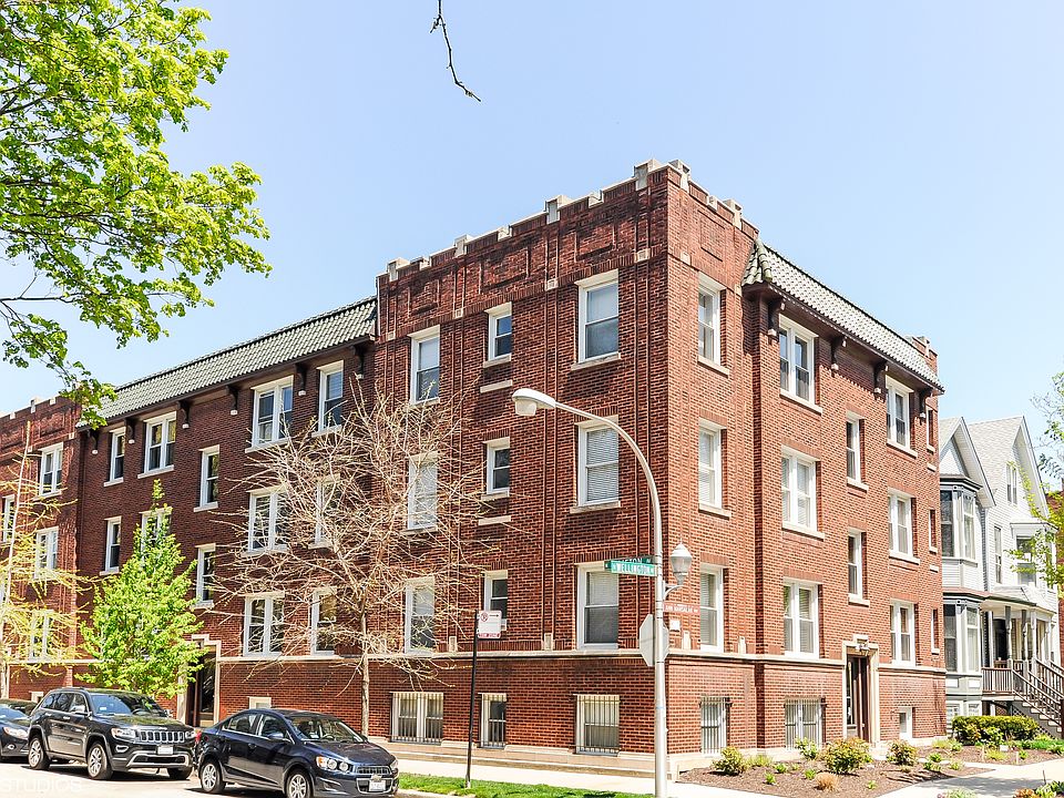 1st image of 3005 N Clifton Ave #301