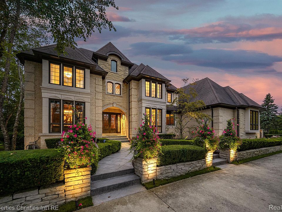 1st image of 47605 Bellagio Dr