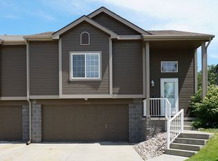 1110 Gold Coast Rd, Papillion, NE 68046