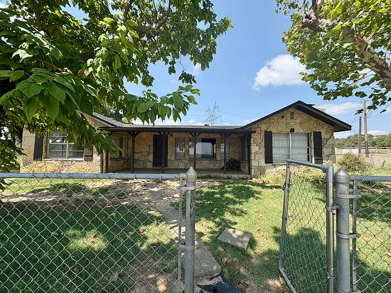 177 County Road 3940 — Photo 1