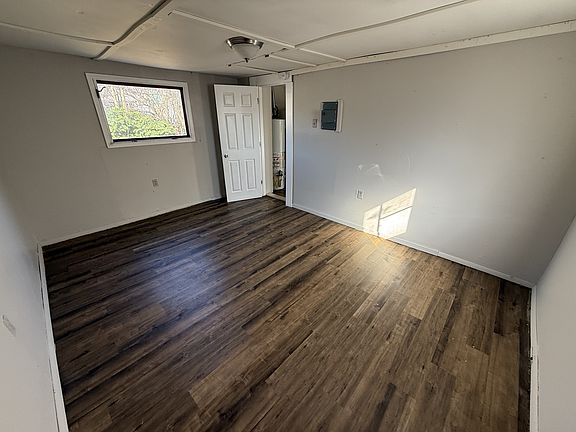 4th image of 1707 E Memorial Dr APT 2