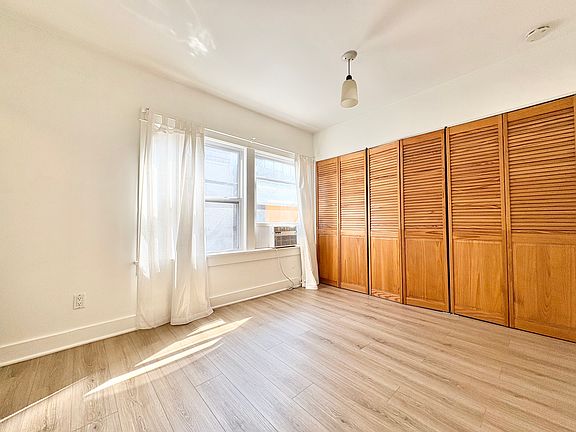 4th image of 2817 Arizona Ave #P6