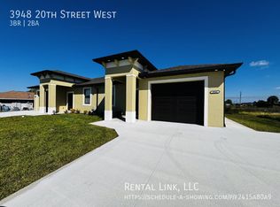 3948 20th St W, Lehigh Acres, FL 33971