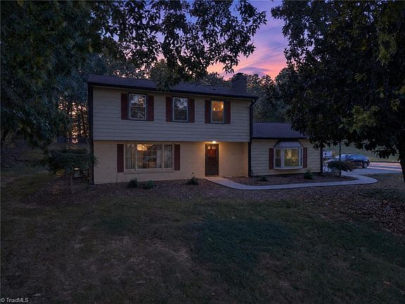 2nd image of 3415 Langdale Dr
