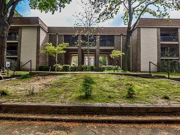 4th image of 1855 Poplar Woods Cir W #101