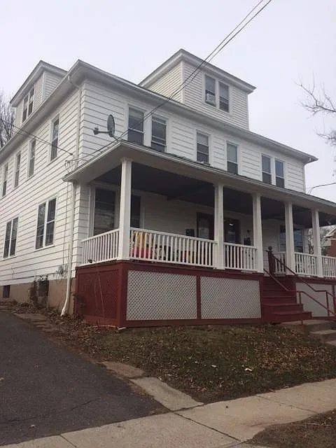 2 bed, 1200 sqft, $1,500 — Photo 1